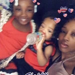 Meet your Posher, Kayla